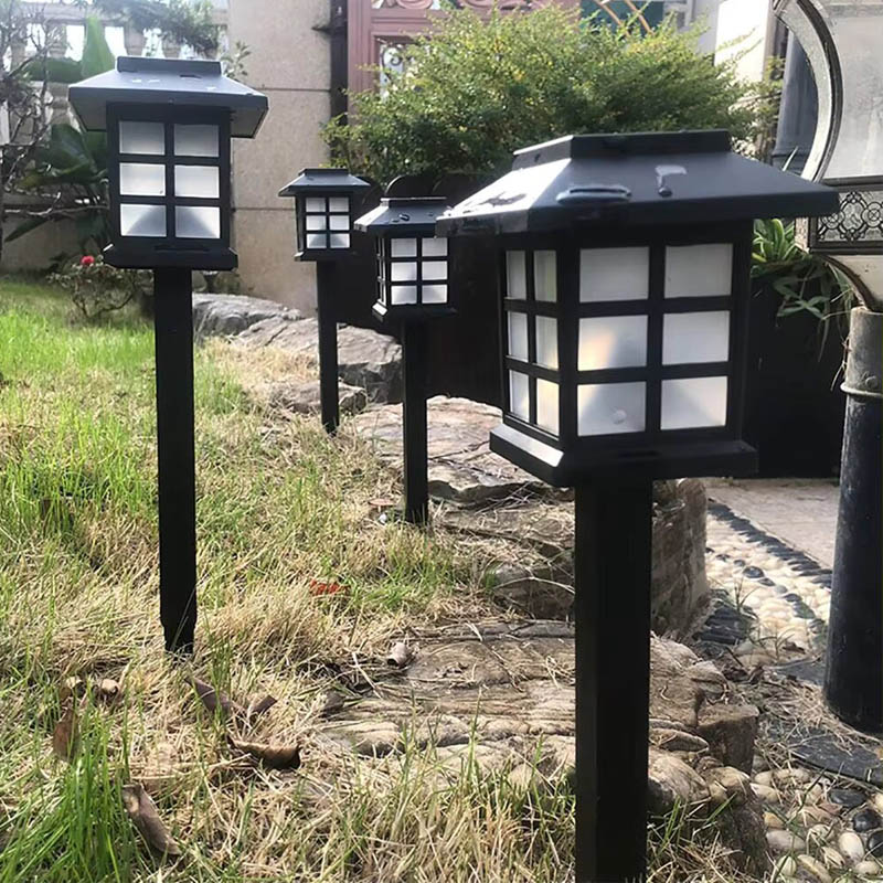 High Quality Outdoor Waterproof Solar Garden Lawn Light for Villa Landscape Solar Post Pillar Light
